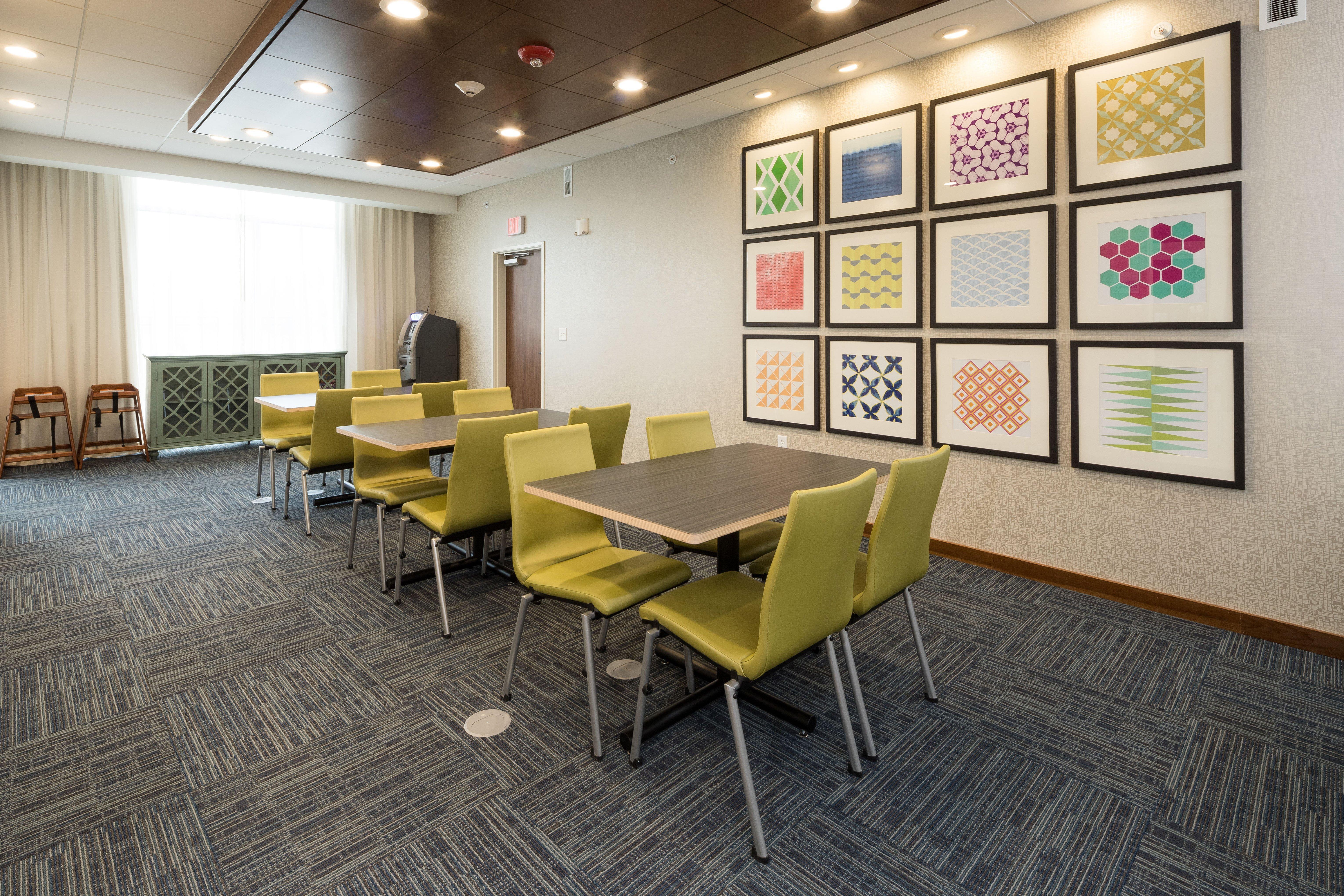 Holiday Inn Express & Suites - Auburn By Ihg Dış mekan fotoğraf