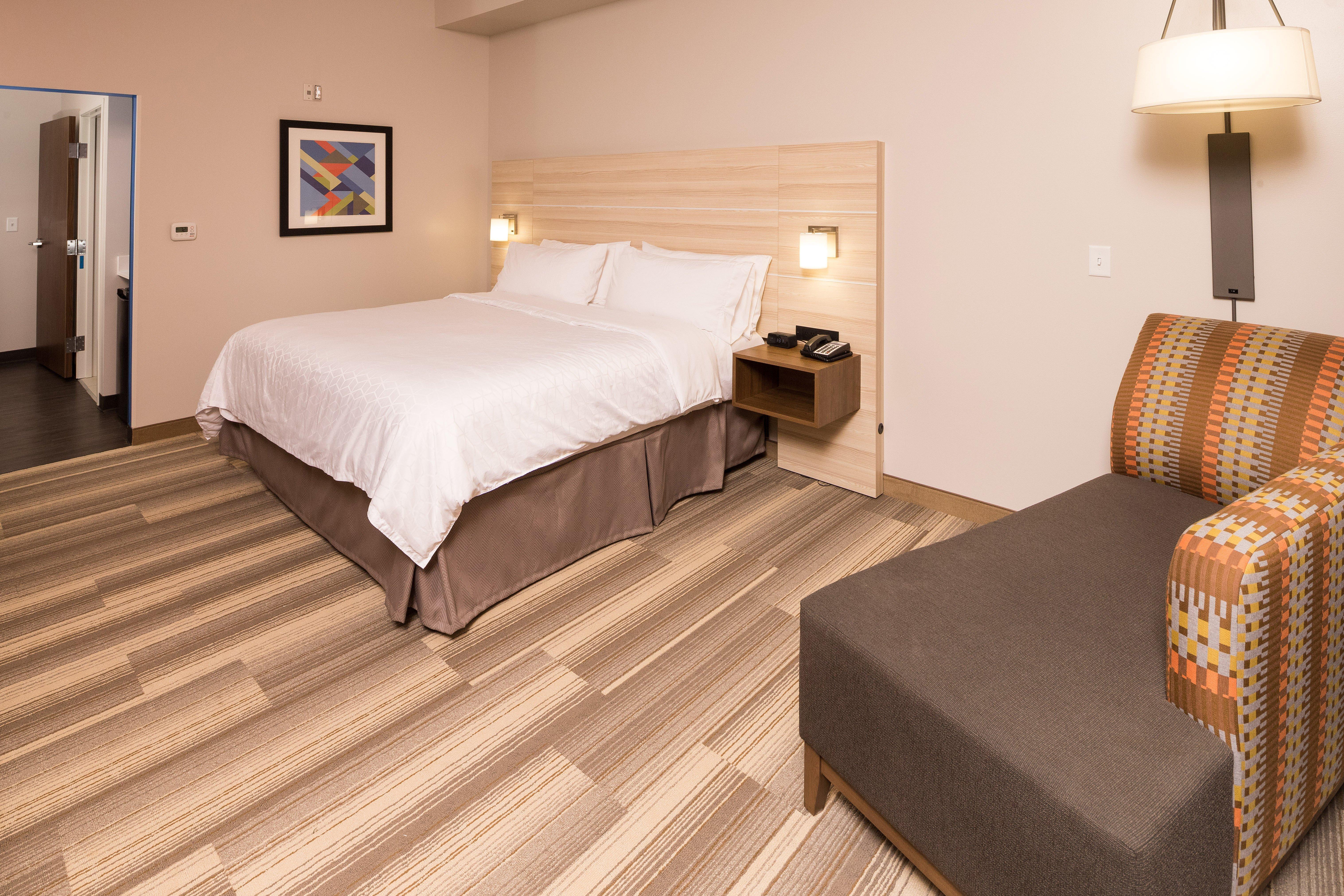 Holiday Inn Express & Suites - Auburn By Ihg Dış mekan fotoğraf
