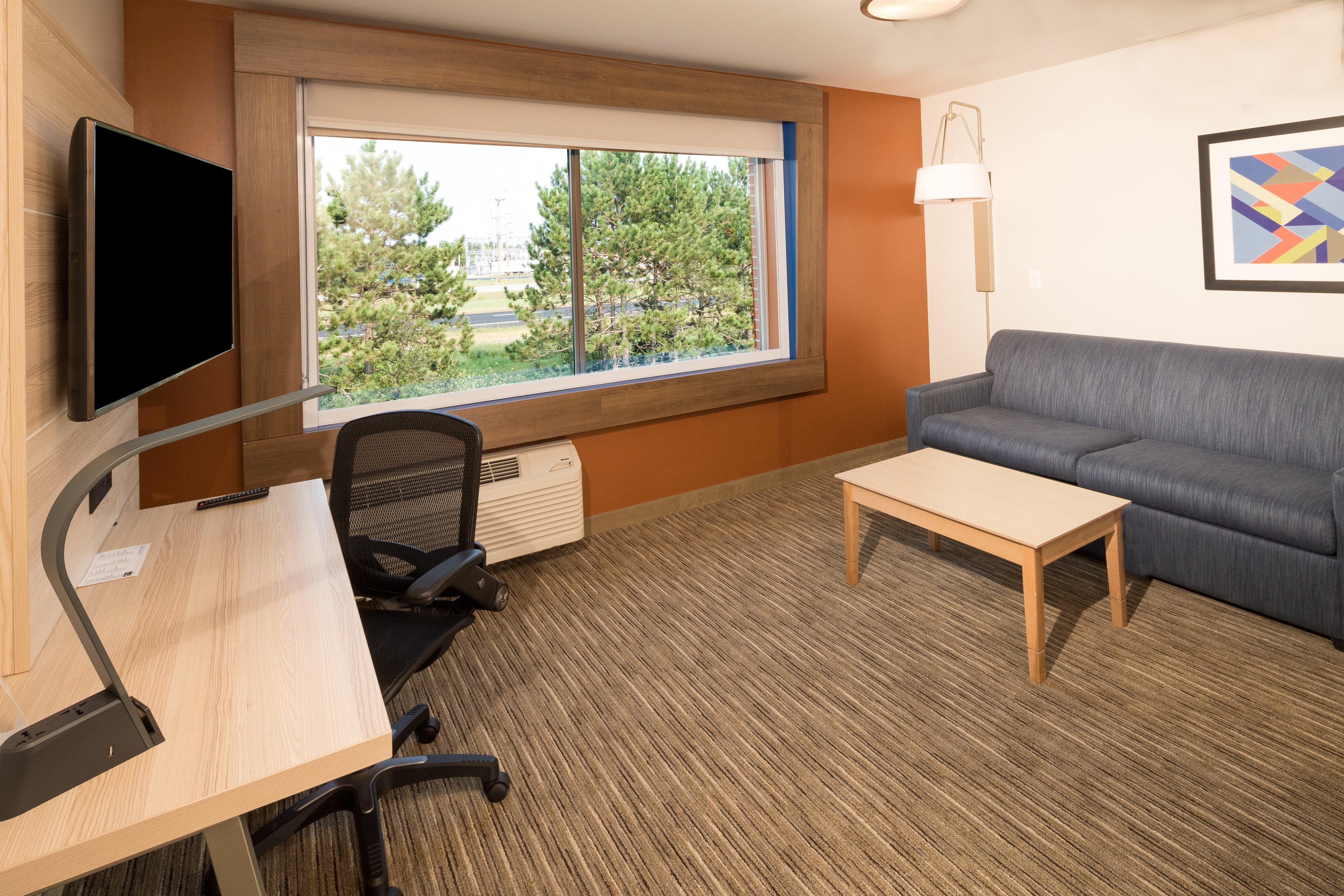 Holiday Inn Express & Suites - Auburn By Ihg Dış mekan fotoğraf